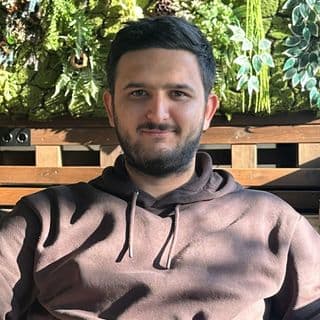 The profil picture of the Kadir Yaren who is the Software Engineer of the VireUp Company